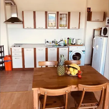 アパート Apartments